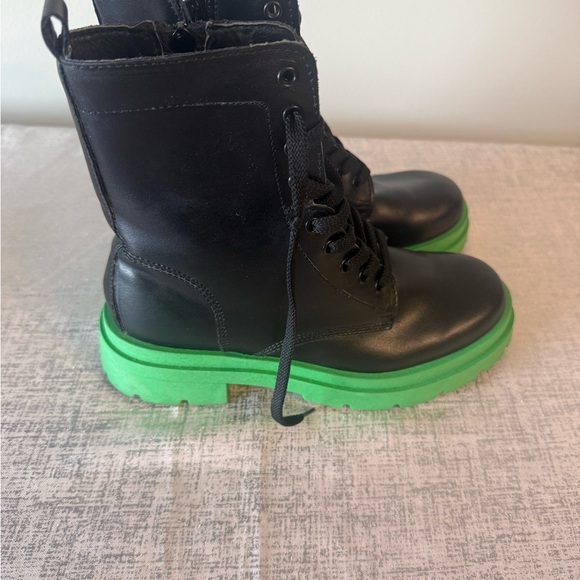 Black Boots with Green Soles - Picture 2 of 9